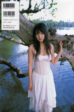 跨越八年的新娘
